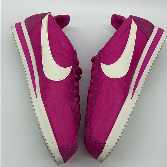 wmns classic cortez nylon